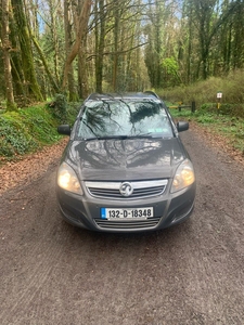 2013 - Vauxhall Zafira ---