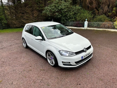 2013 - Volkswagen Golf Manual