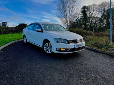 2013 - Volkswagen Passat Manual