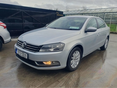 2013 - Volkswagen Passat Manual