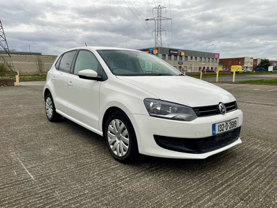 2013 - Volkswagen Polo Automatic