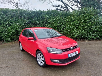 2013 - Volkswagen Polo Manual