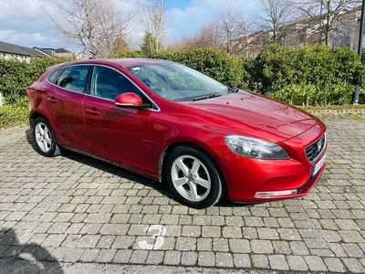 2013 - Volvo V40 Manual