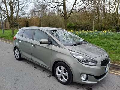 2014 - Kia Carens Manual