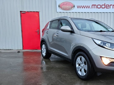 2014 - Kia Sportage Manual