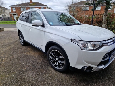 2014 - Mitsubishi Outlander Automatic