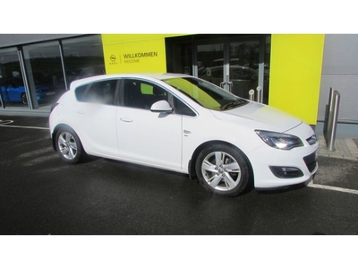 2014 - Opel Astra Manual