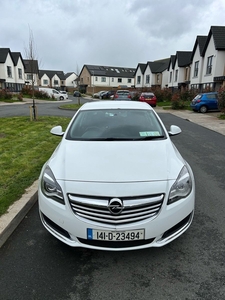 2014 - Opel Insignia Manual