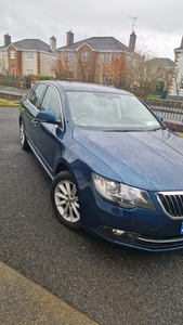 2014 - Skoda Superb Manual