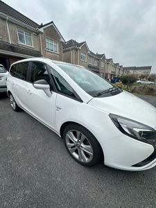 2014 - Vauxhall Zafira ---