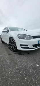 2014 - Volkswagen Golf Manual