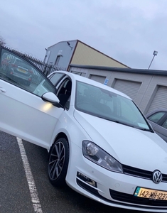 2014 - Volkswagen Golf Manual