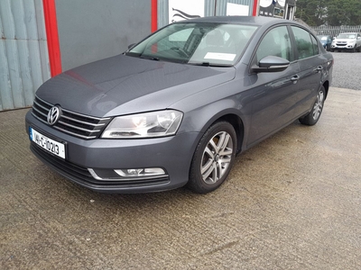 2014 - Volkswagen Passat Manual