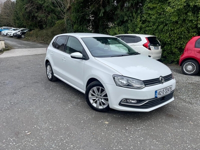 2014 - Volkswagen Polo Automatic