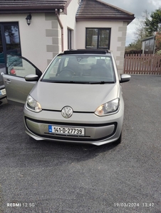 2014 - Volkswagen Up! Manual