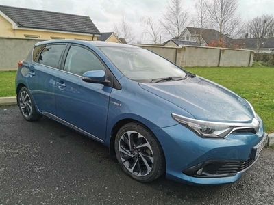 2015 - Toyota Auris Automatic