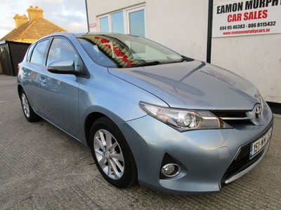 2015 - Toyota Auris Manual