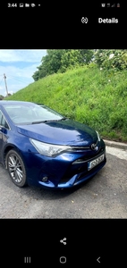 2015 - Toyota Avensis Manual