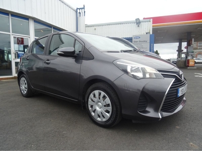 2015 - Toyota Yaris Manual