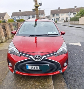 2015 - Toyota Yaris Manual