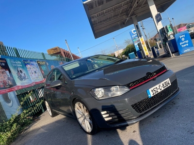 2015 - Volkswagen Golf Manual