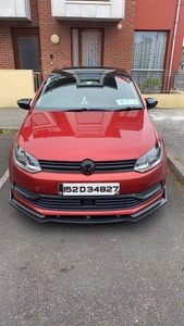 2015 - Volkswagen Polo Automatic