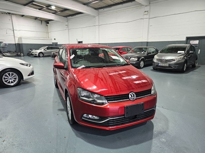 2015 - Volkswagen Polo Automatic