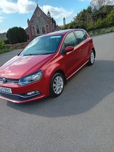 2015 - Volkswagen Polo Manual