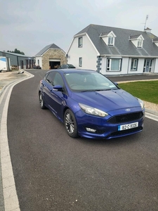 2016 - Ford Focus Manual