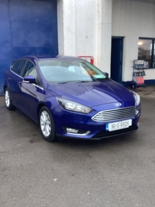 2016 - Ford Focus Manual