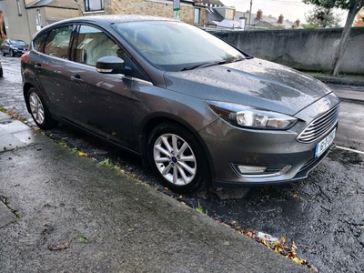 2016 - Ford Focus Manual