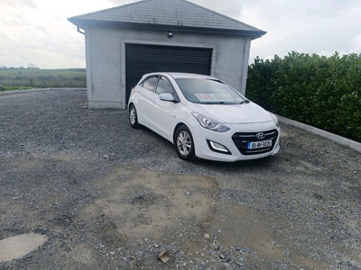 2016 - Hyundai i30 Manual