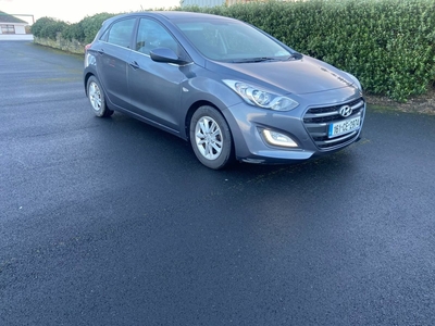 2016 - Hyundai i30 Manual