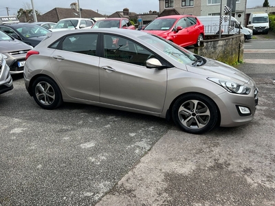 2016 - Hyundai i30 Manual