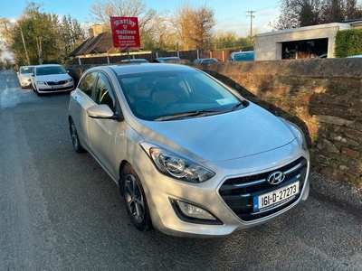 2016 - Hyundai i30 Manual