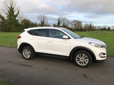 2016 - Hyundai Tucson Manual