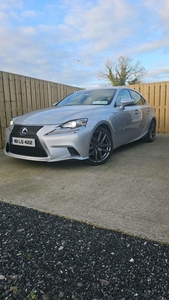 2016 - Lexus IS Automatic