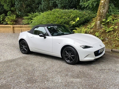 2016 - Mazda MX-5 Manual