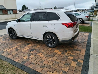 2016 - Mitsubishi Outlander Automatic