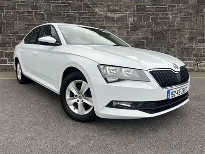 2016 - Skoda Superb Manual