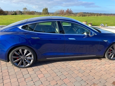 2016 - Tesla MODEL S Automatic