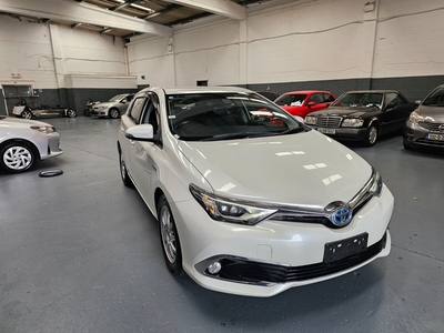 2016 - Toyota Auris Automatic