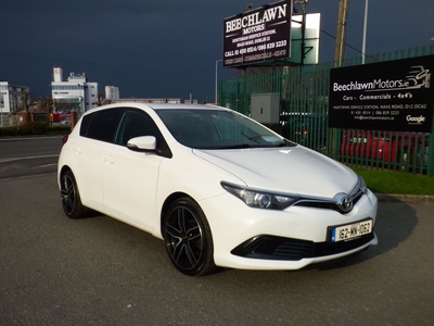 2016 - Toyota Auris Manual