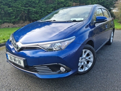 2016 - Toyota Auris Manual