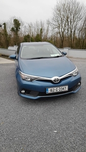 2016 - Toyota Auris Manual