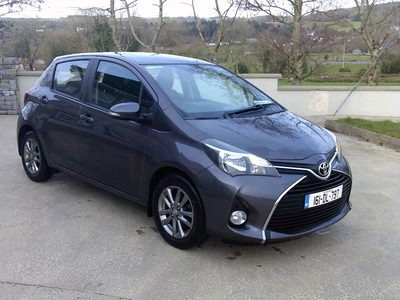 2016 - Toyota Yaris Manual