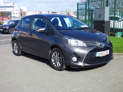 2016 - Toyota Yaris Manual