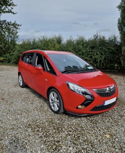 2016 - Vauxhall Zafira ---