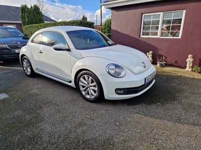 2016 - Volkswagen Beetle Manual