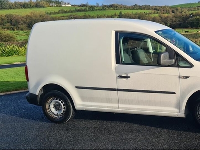 2016 - Volkswagen Caddy Manual